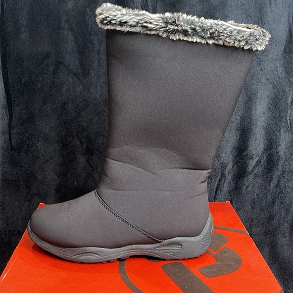 Propet Women's Black Boots size 8 wide width. - Picture 8 of 14